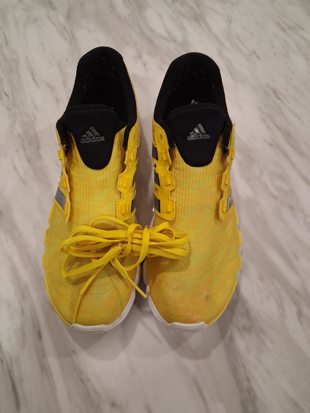 adidas Yellow and Black Running Sneakers Sz 13 (Pre Loved)